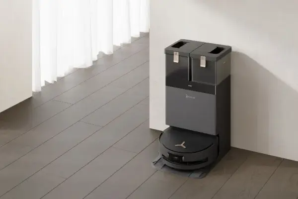 Ecovacs Deebot X8 Pro Omni so với Roborock Saros 10R: robot hút bụi nào tốt hơn?